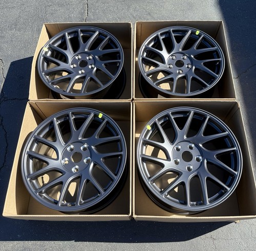 Tesla model oem wheels - 18”,